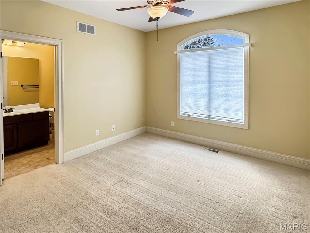 Washington, Missouri, 63090, United States, 4 Bedrooms Bedrooms, ,5 BathroomsBathrooms,Residential,Active,1922278