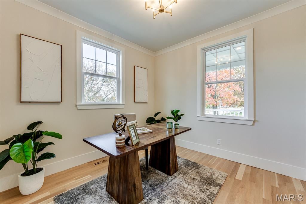 Webster Groves, Missouri, 63119, United States, 4 Bedrooms Bedrooms, ,4 BathroomsBathrooms,Residential,Active,1992552