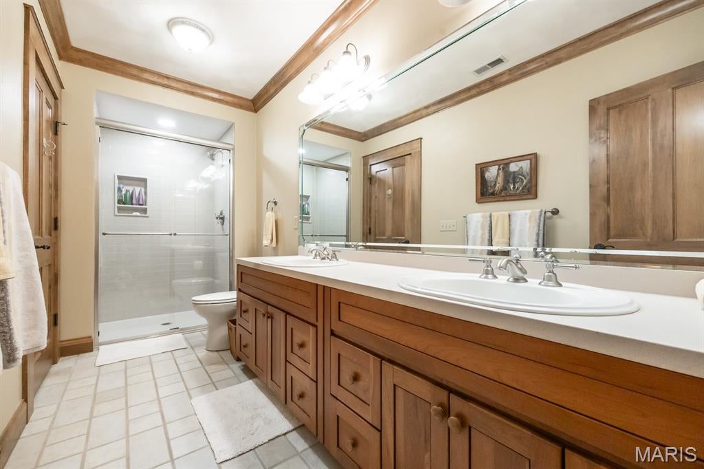 Shiloh, Illinois, 62221, United States, 6 Bedrooms Bedrooms, ,6 BathroomsBathrooms,Residential,Active,1902949