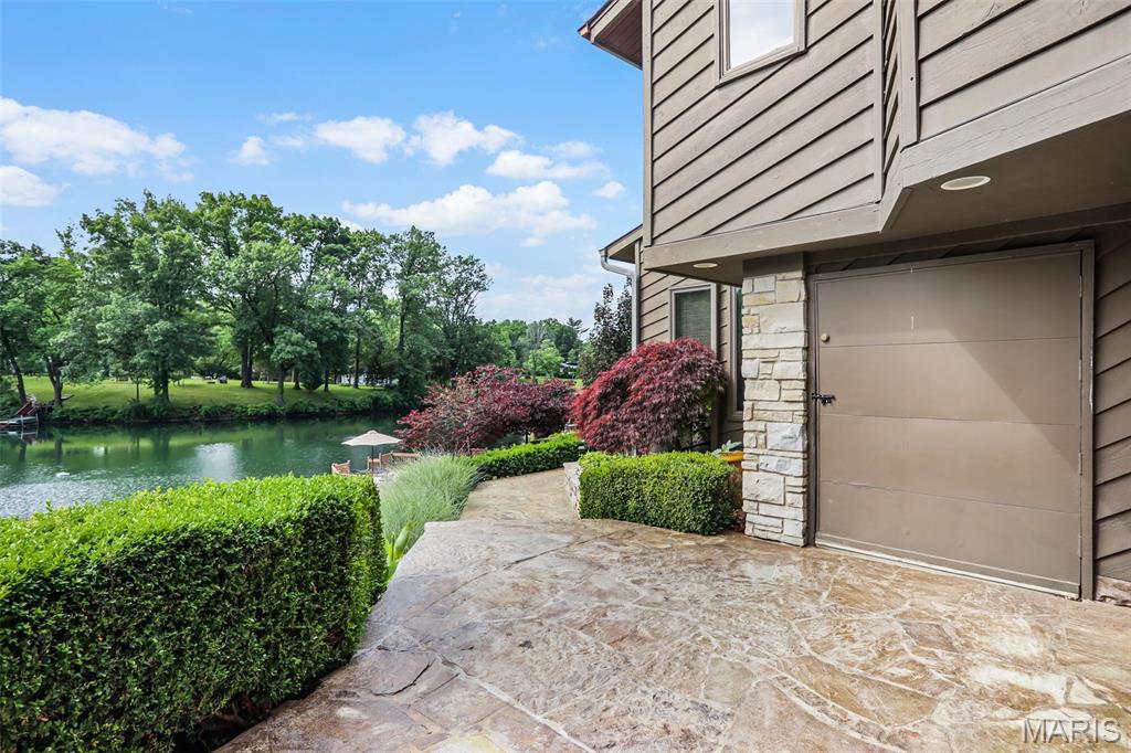 Glen Carbon, Illinois, 62034, United States, 3 Bedrooms Bedrooms, ,4 BathroomsBathrooms,Residential,Active,1960151