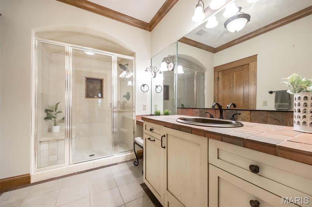 Shiloh, Illinois, 62221, United States, 6 Bedrooms Bedrooms, ,6 BathroomsBathrooms,Residential,Active,1902949