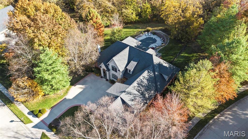 Edwardsville, Illinois, 62025, United States, 4 Bedrooms Bedrooms, ,6 BathroomsBathrooms,Residential,Active,1927653