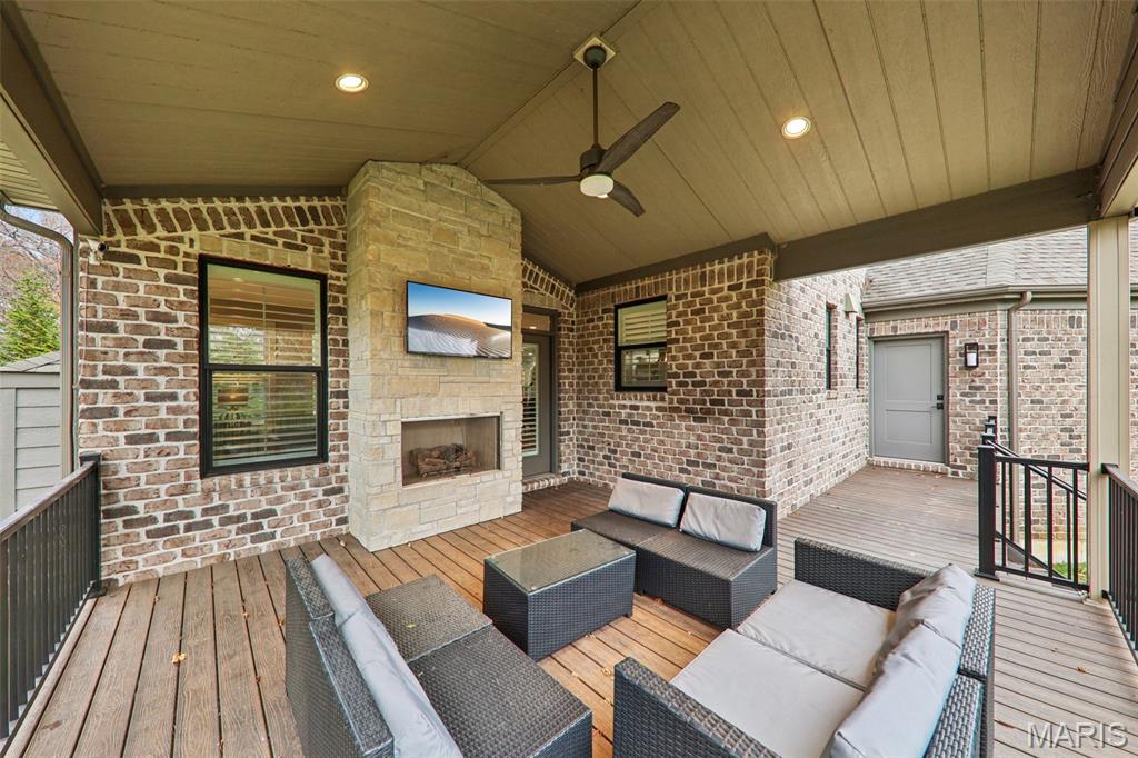 St Louis, Missouri, 63141, United States, 5 Bedrooms Bedrooms, ,5 BathroomsBathrooms,Residential,Active,1995294