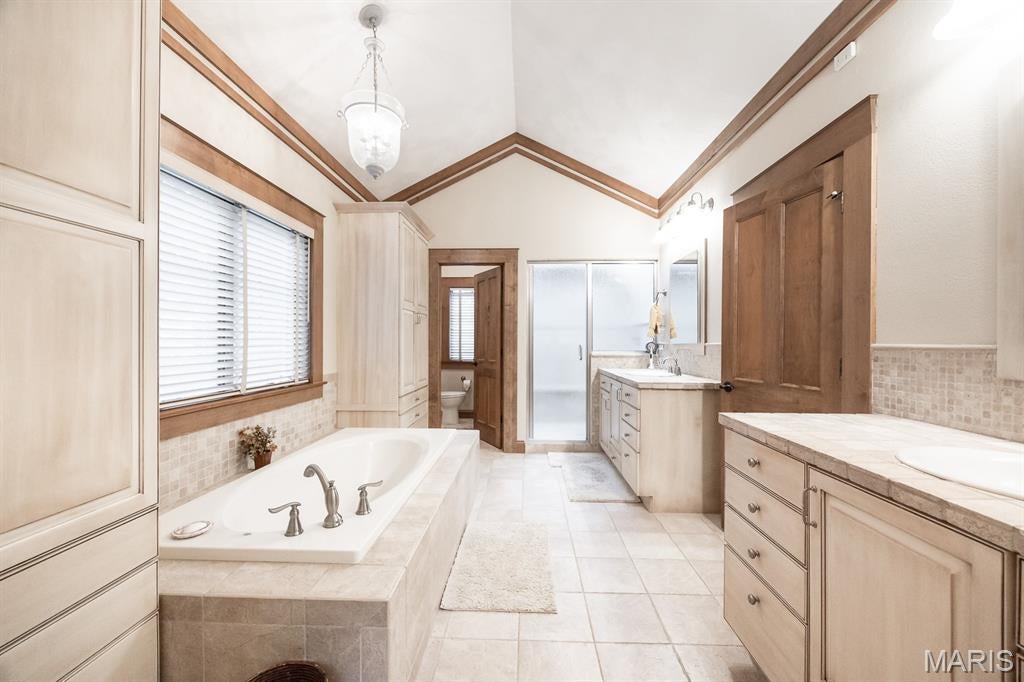 Shiloh, Illinois, 62221, United States, 6 Bedrooms Bedrooms, ,6 BathroomsBathrooms,Residential,Active,1902949