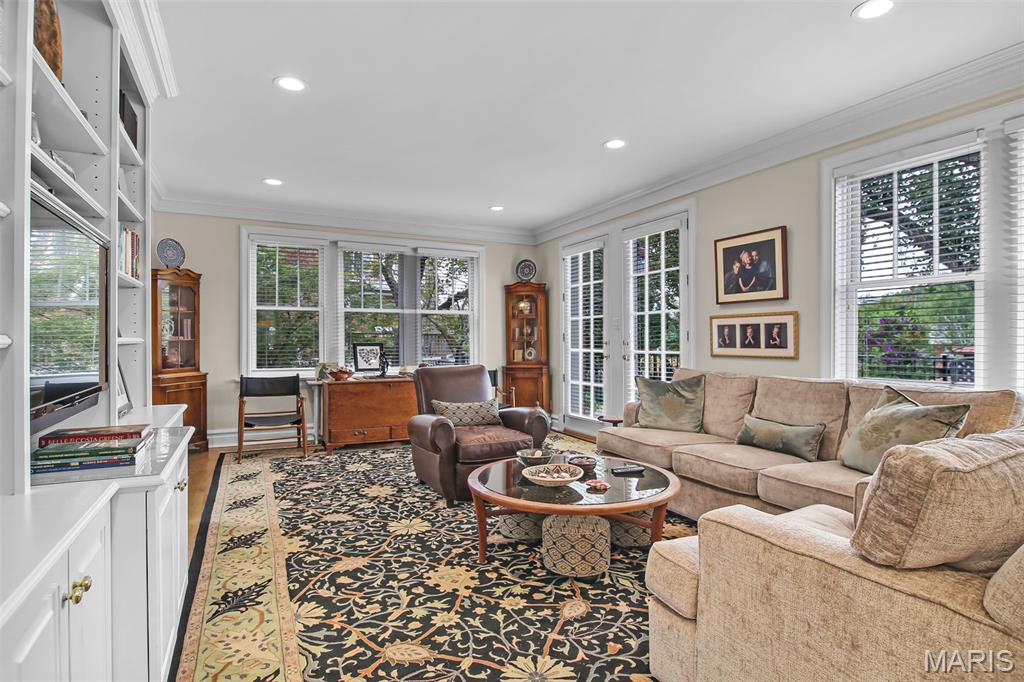 Clayton, Missouri, 63105, United States, 5 Bedrooms Bedrooms, ,5 BathroomsBathrooms,Residential,Active,1965855