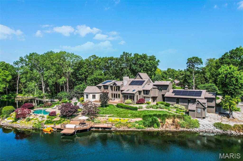 Glen Carbon, Illinois, 62034, United States, 3 Bedrooms Bedrooms, ,4 BathroomsBathrooms,Residential,Active,1960151