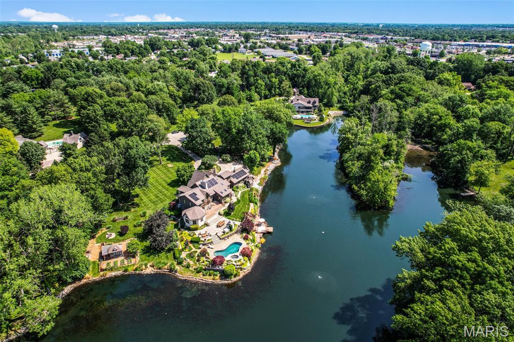 Glen Carbon, Illinois, 62034, United States, 3 Bedrooms Bedrooms, ,4 BathroomsBathrooms,Residential,Active,1960151