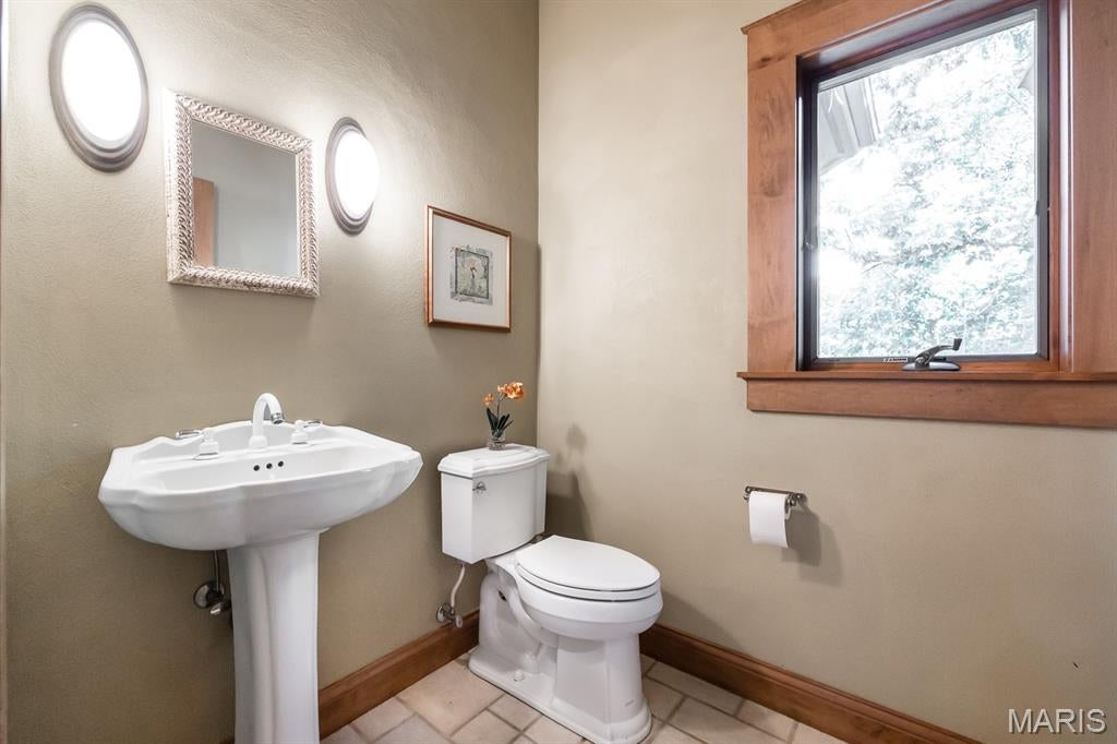 Shiloh, Illinois, 62221, United States, 6 Bedrooms Bedrooms, ,6 BathroomsBathrooms,Residential,Active,1902949