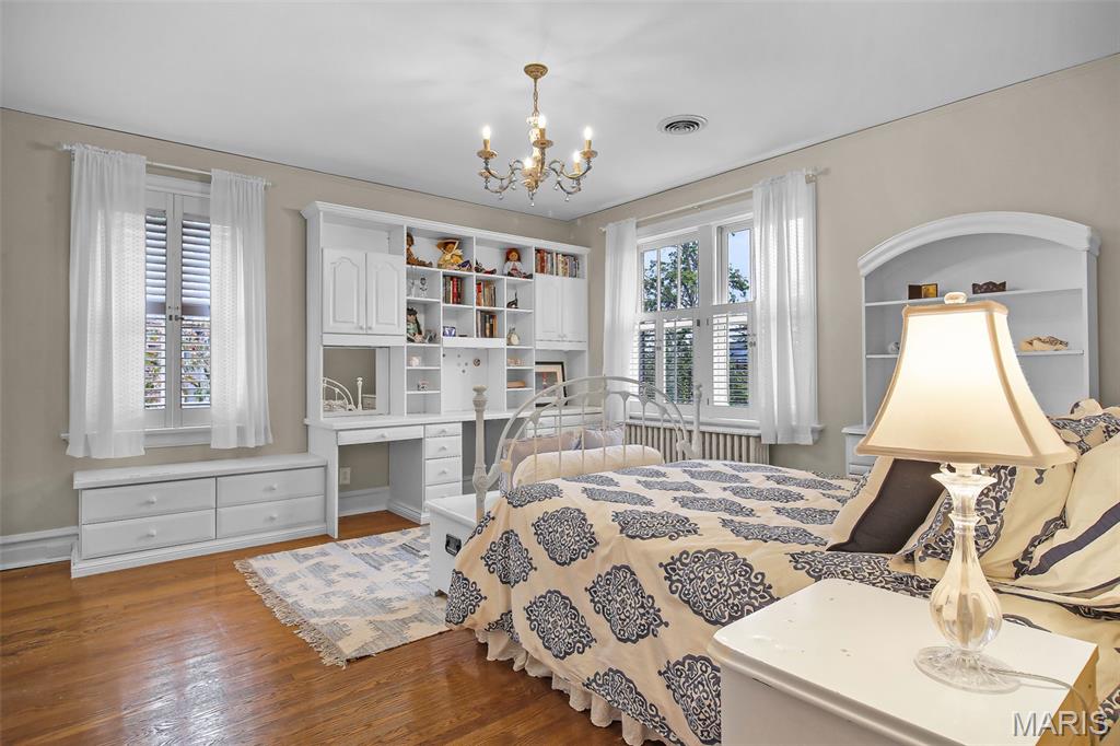 Clayton, Missouri, 63105, United States, 5 Bedrooms Bedrooms, ,5 BathroomsBathrooms,Residential,Active,1965855