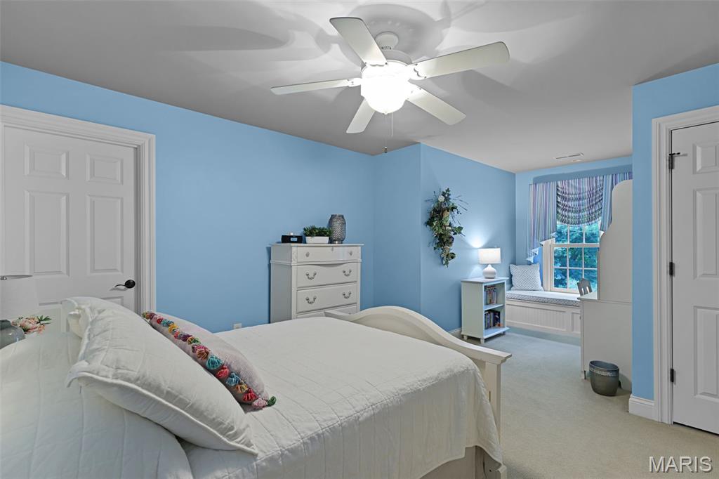 Edwardsville, Illinois, 62025, United States, 4 Bedrooms Bedrooms, ,6 BathroomsBathrooms,Residential,Active,1998604