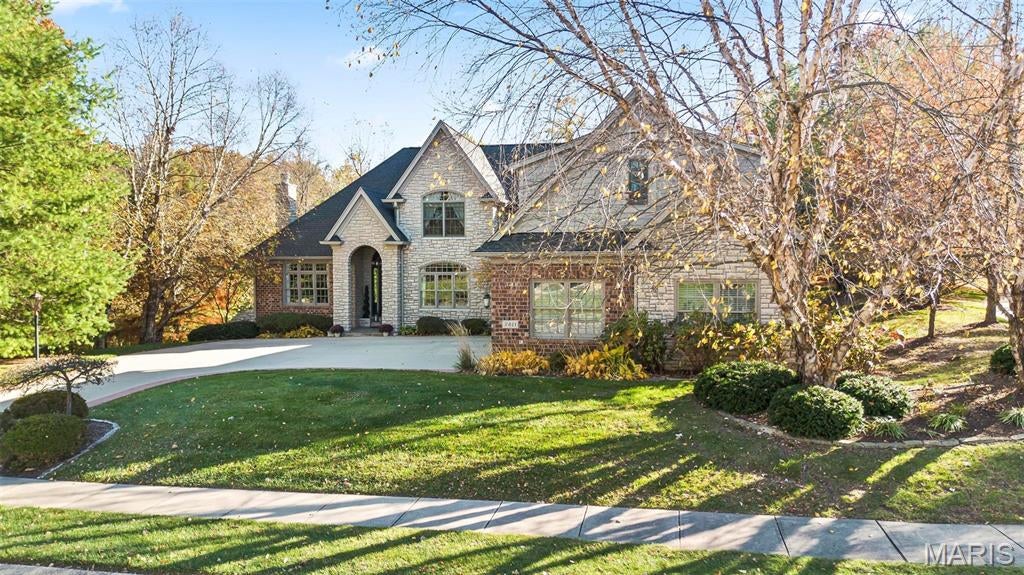 Edwardsville, Illinois, 62025, United States, 4 Bedrooms Bedrooms, ,6 BathroomsBathrooms,Residential,Active,1927653