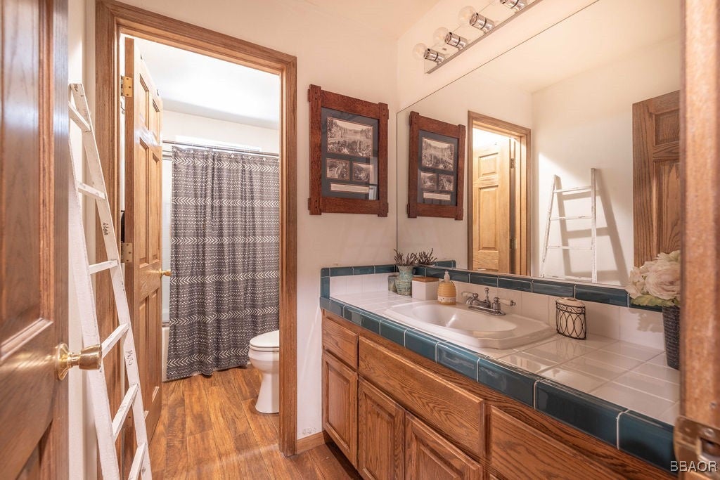 Big Bear Lake, California, 92315, United States, 5 Bedrooms Bedrooms, ,4 BathroomsBathrooms,Residential,Active,1825092