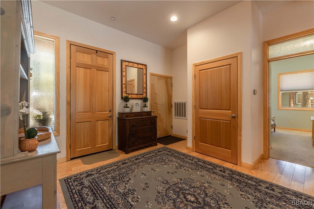 Big Bear Lake, California, 92315, United States, 3 Bedrooms Bedrooms, ,3 BathroomsBathrooms,Residential,Active,1904688