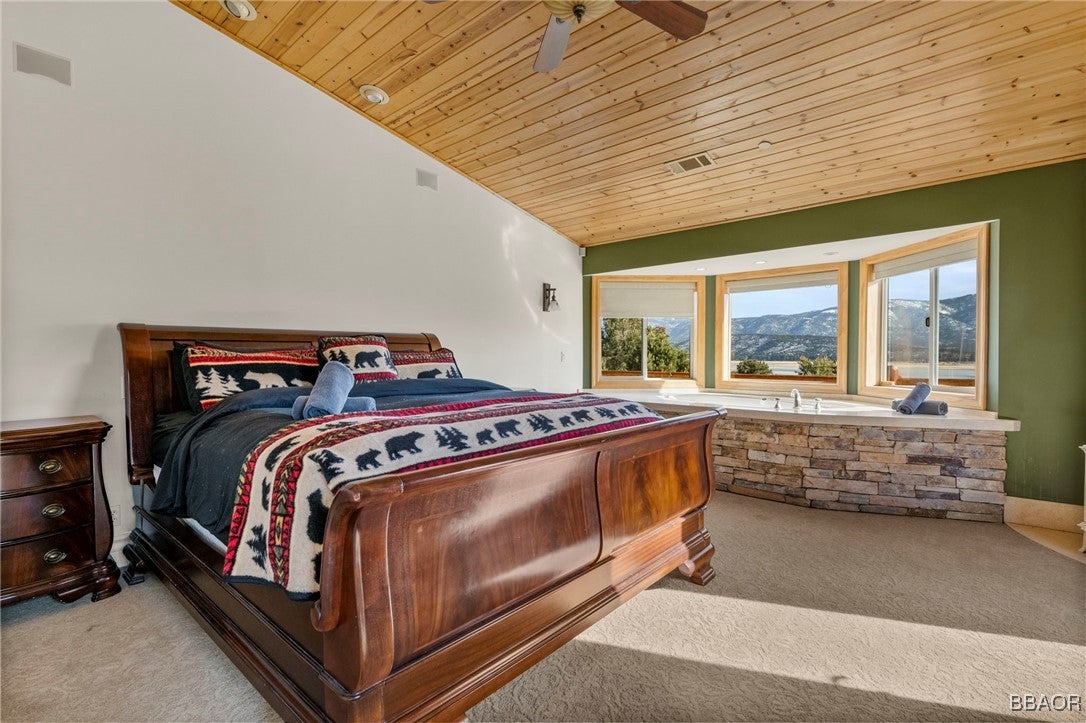 Big Bear City, California, 92314, United States, 5 Bedrooms Bedrooms, ,5 BathroomsBathrooms,Residential,Active,1745604