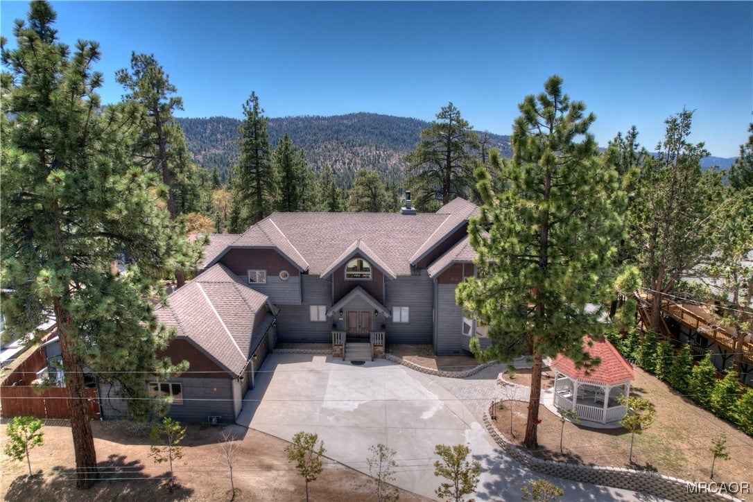Big Bear City, California, 92314, United States, 4 Bedrooms Bedrooms, ,5 BathroomsBathrooms,Residential,Active,2006841