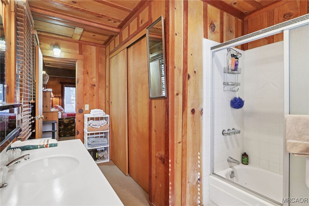 Big Bear Lake, California, 92315, United States, 4 Bedrooms Bedrooms, ,4 BathroomsBathrooms,Residential,Active,1988473