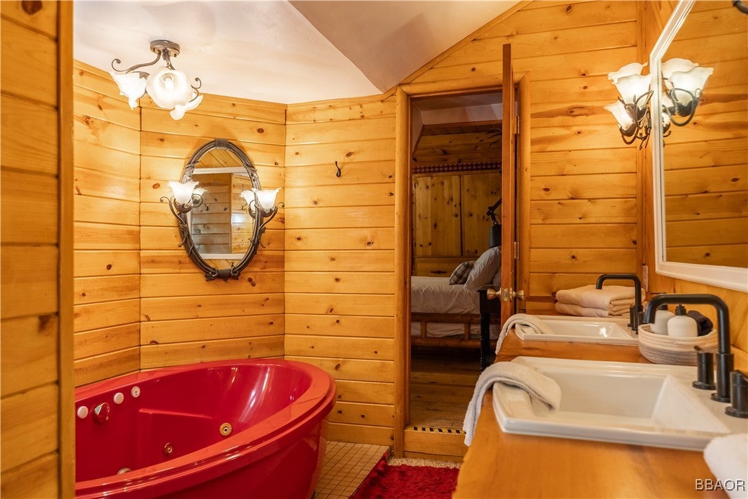 Big Bear Lake, California, 92315, United States, ,3 BathroomsBathrooms,Residential,Active,1764557