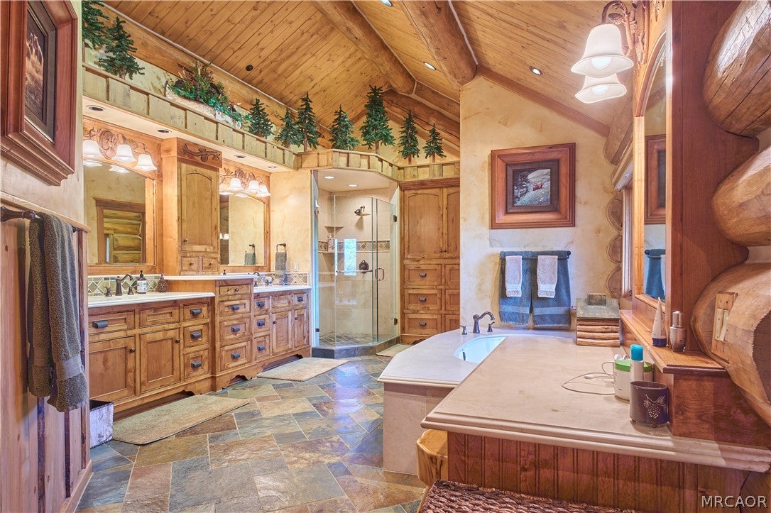 Big Bear City, California, 92314, United States, 3 Bedrooms Bedrooms, ,4 BathroomsBathrooms,Residential,Active,2015836