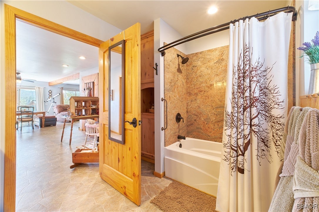 Big Bear Lake, California, 92315, United States, 7 Bedrooms Bedrooms, ,5 BathroomsBathrooms,Residential,Active,1824514