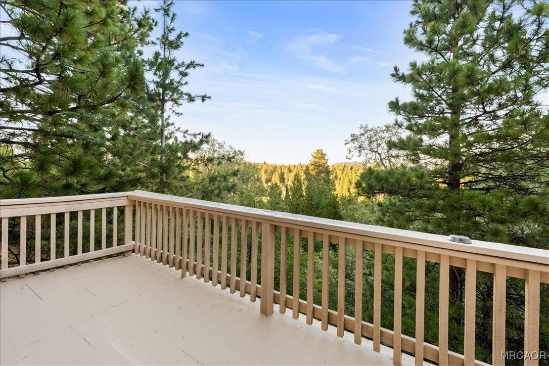 Lake Arrowhead, California, 92352, United States, 5 Bedrooms Bedrooms, ,3 BathroomsBathrooms,Residential,Active,1944014