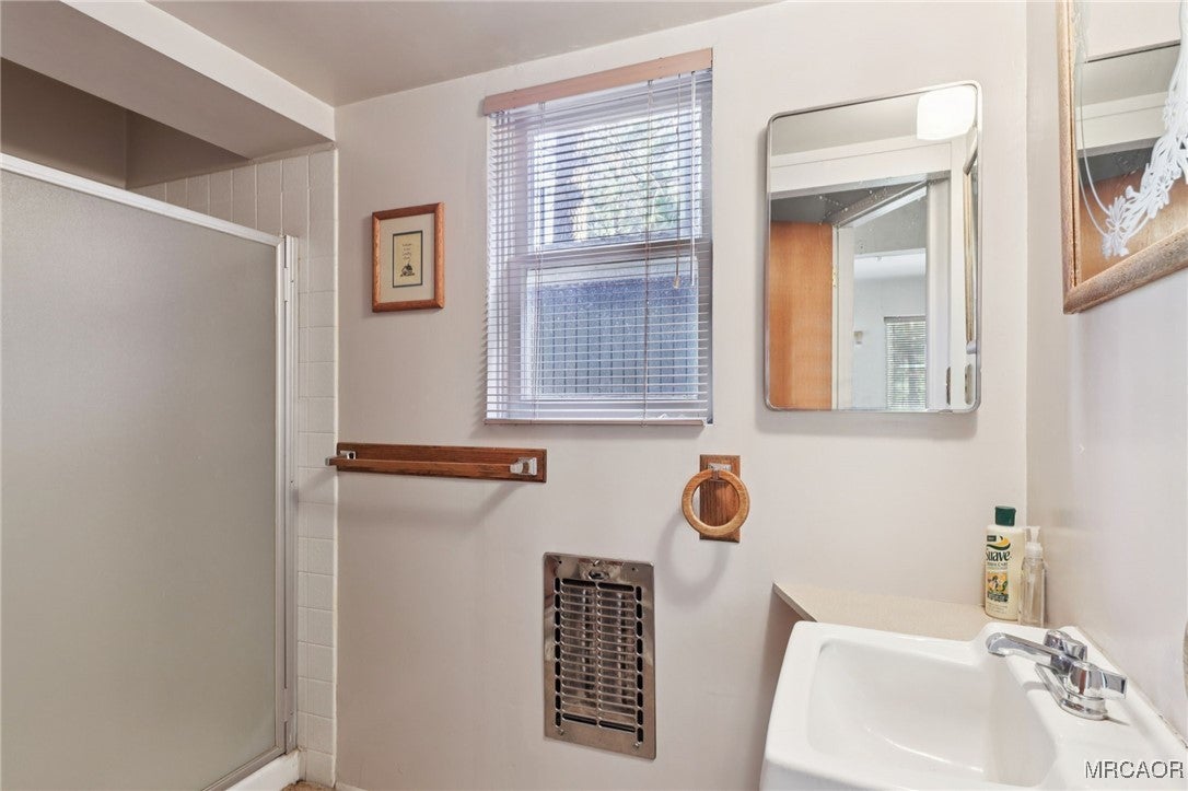 Big Bear Lake, California, 92315, United States, 4 Bedrooms Bedrooms, ,4 BathroomsBathrooms,Residential,Active,1988473