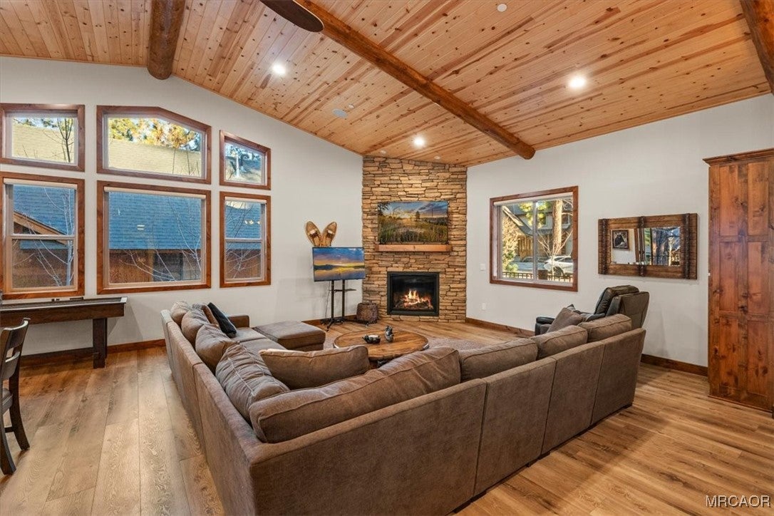 Big Bear Lake, California, 92315, United States, 4 Bedrooms Bedrooms, ,4 BathroomsBathrooms,Residential,Contingent,2006808