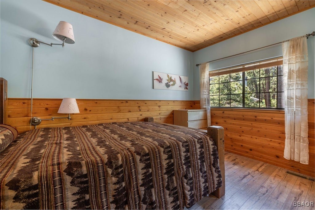 Big Bear Lake, California, 92315, United States, 4 Bedrooms Bedrooms, ,4 BathroomsBathrooms,Residential,Active,1876881