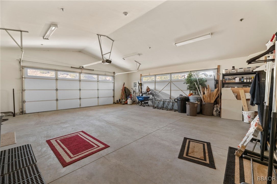 Big Bear City, California, 92314, United States, 5 Bedrooms Bedrooms, ,5 BathroomsBathrooms,Residential,Active,1745604