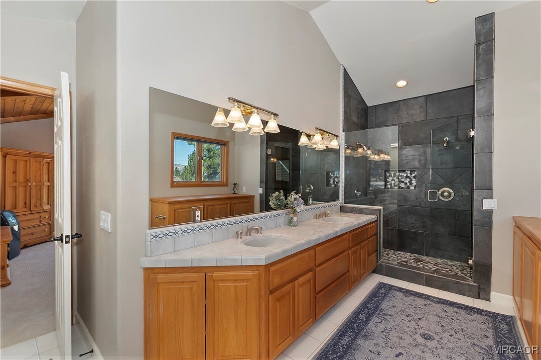 Big Bear City, California, 92314, United States, 4 Bedrooms Bedrooms, ,5 BathroomsBathrooms,Residential,Active,2006841