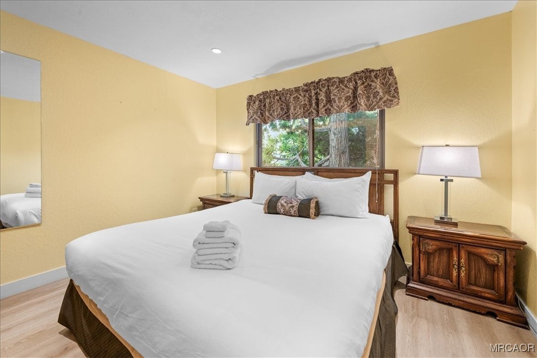 Lake Arrowhead, California, 92352, United States, 5 Bedrooms Bedrooms, ,3 BathroomsBathrooms,Residential,Active,1944014