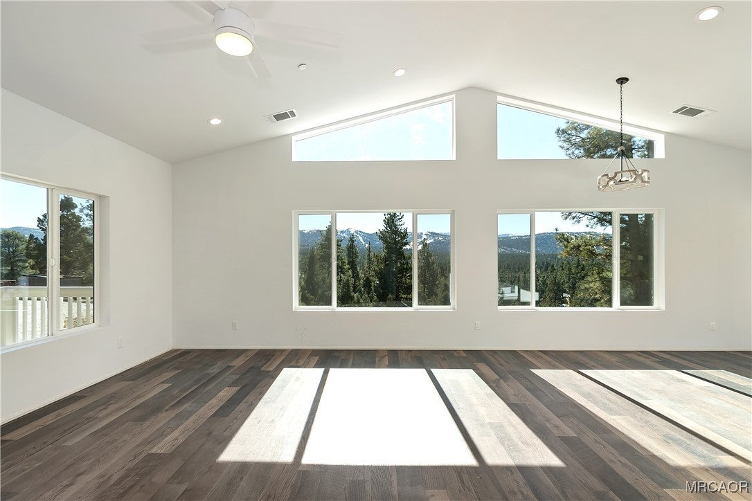 Big Bear City, California, 92314, United States, 7 Bedrooms Bedrooms, ,6 BathroomsBathrooms,Residential,Active,1998585