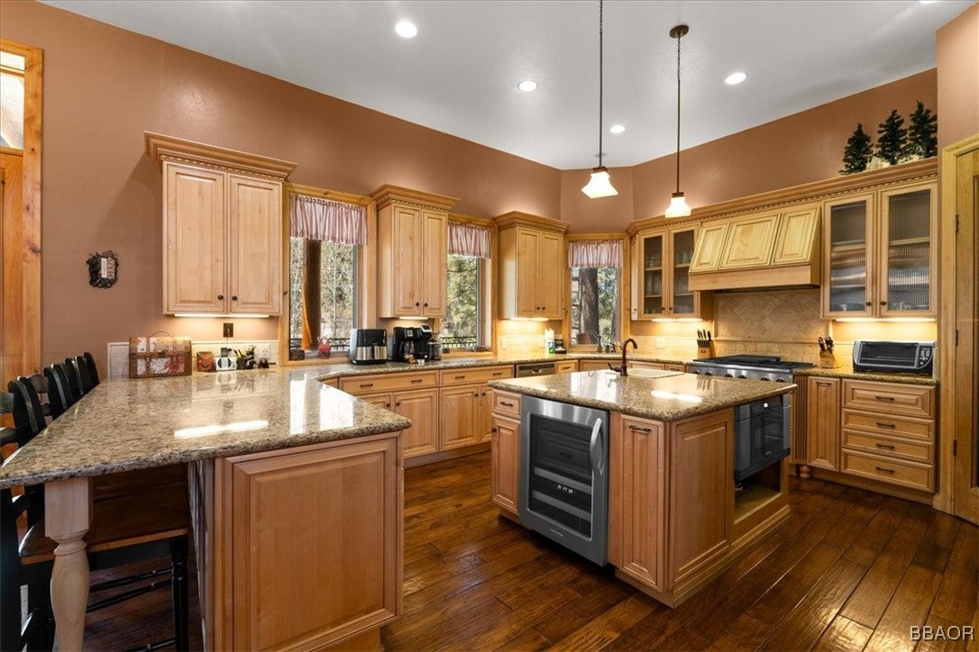 Big Bear Lake, California, 92315, United States, ,4 BathroomsBathrooms,Residential,Active,1778739