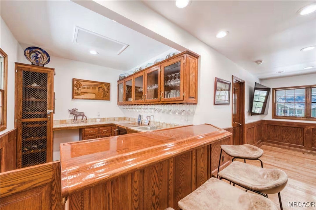 Big Bear Lake, California, 92315, United States, 6 Bedrooms Bedrooms, ,6 BathroomsBathrooms,Residential,Active,1999169