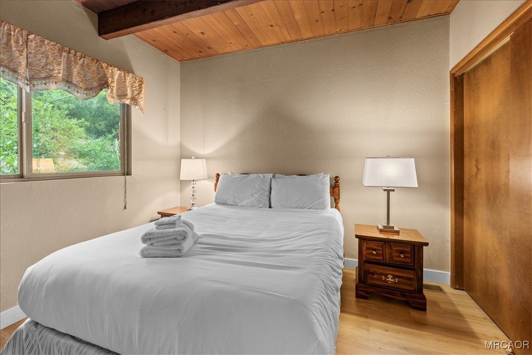 Lake Arrowhead, California, 92352, United States, 5 Bedrooms Bedrooms, ,3 BathroomsBathrooms,Residential,Active,1944014