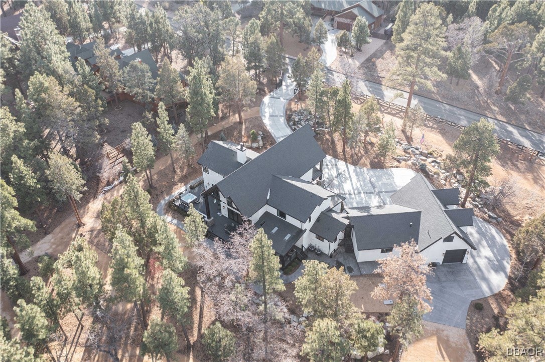 Big Bear City, California, 92314, United States, ,5 BathroomsBathrooms,Residential,Active,1702723