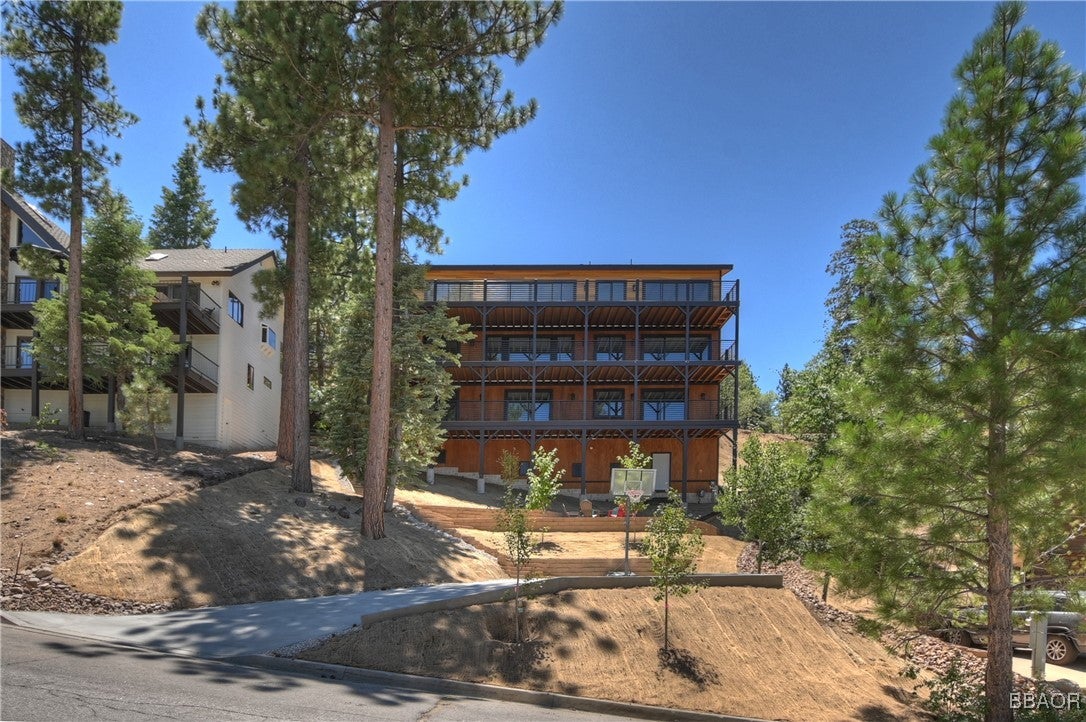 Big Bear Lake, California, 92315, United States, 5 Bedrooms Bedrooms, ,6 BathroomsBathrooms,Residential,Active,1961944