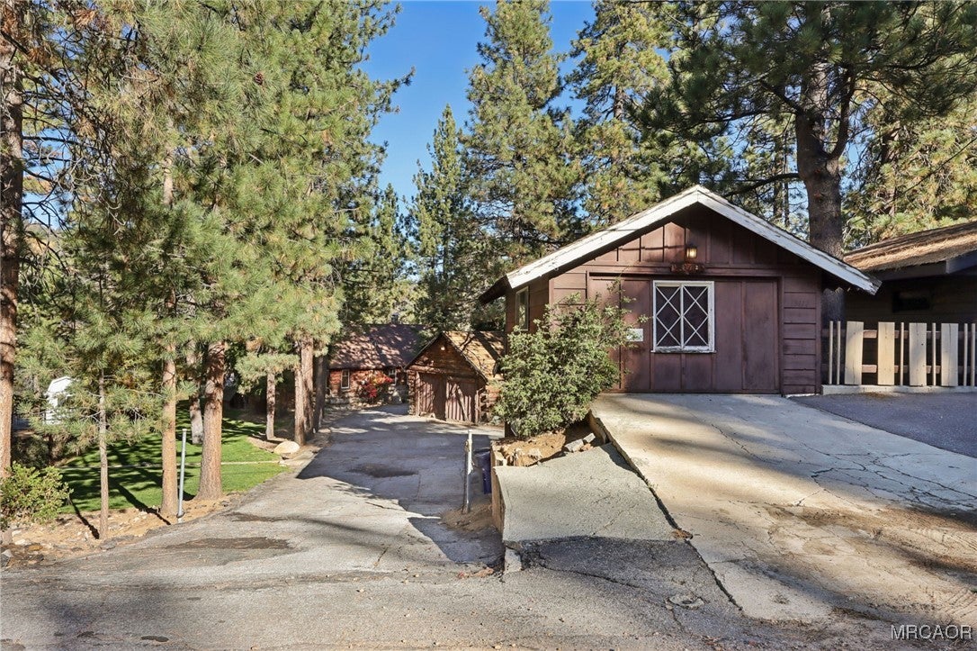 Big Bear Lake, California, 92315, United States, 4 Bedrooms Bedrooms, ,4 BathroomsBathrooms,Residential,Active,1988473