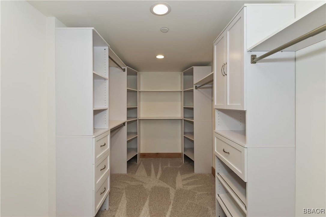 Big Bear Lake, California, 92315, United States, 5 Bedrooms Bedrooms, ,6 BathroomsBathrooms,Residential,Active,1961944