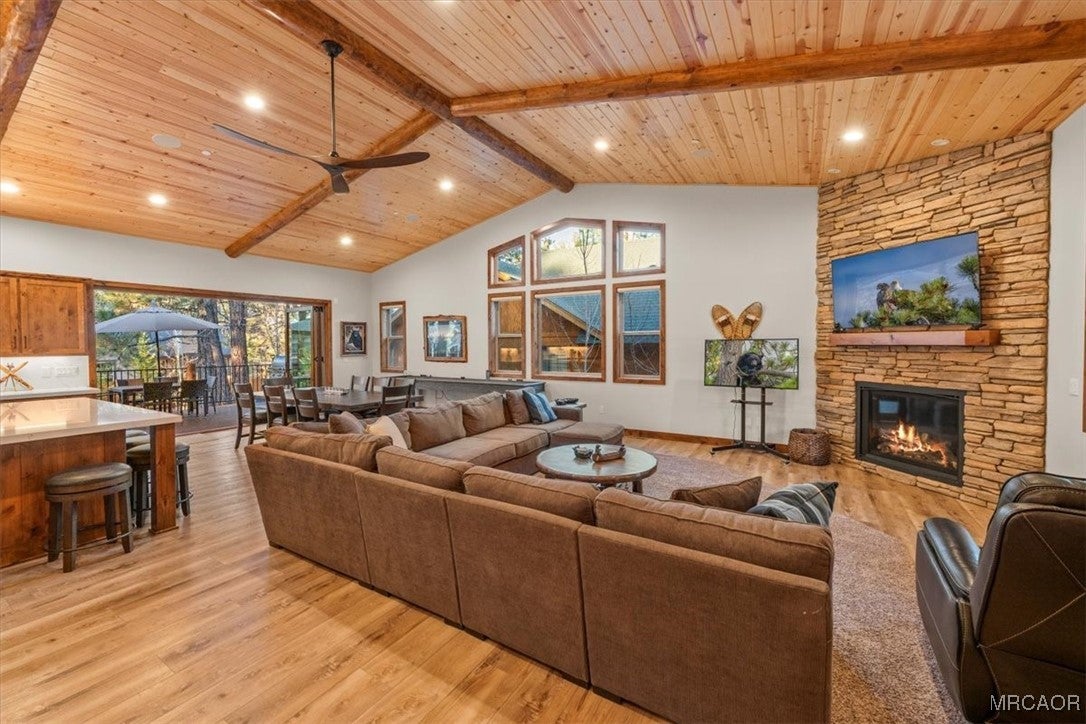 Big Bear Lake, California, 92315, United States, 4 Bedrooms Bedrooms, ,4 BathroomsBathrooms,Residential,Contingent,2006808