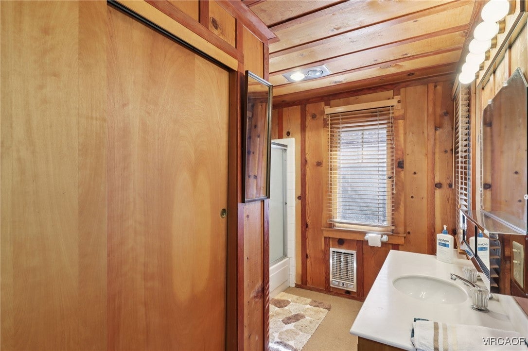 Big Bear Lake, California, 92315, United States, 4 Bedrooms Bedrooms, ,4 BathroomsBathrooms,Residential,Active,1988473