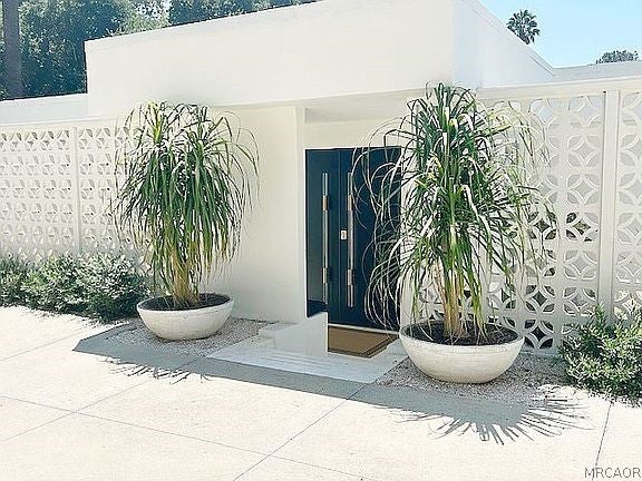 Pasadena, California, 91105, United States, 3 Bedrooms Bedrooms, ,3 BathroomsBathrooms,Residential,Active,2027767