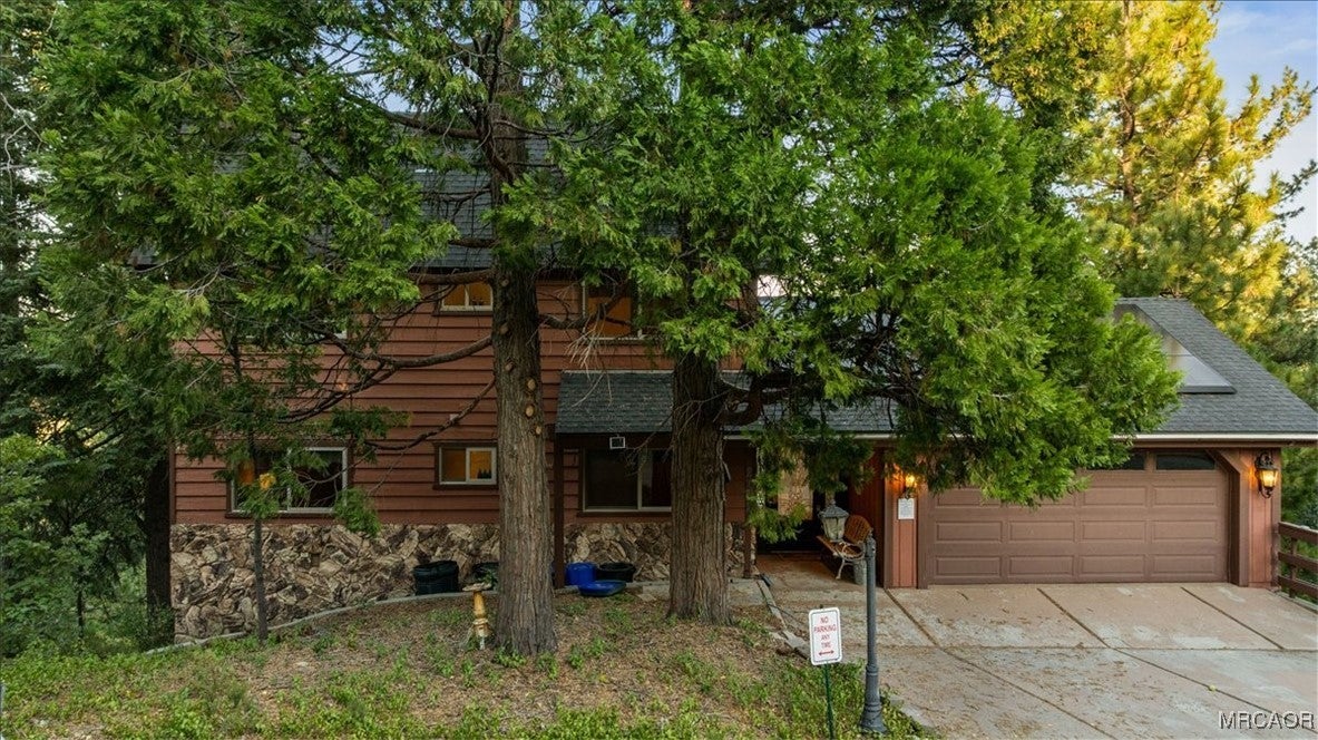 Lake Arrowhead, California, 92352, United States, 5 Bedrooms Bedrooms, ,3 BathroomsBathrooms,Residential,Active,1944014