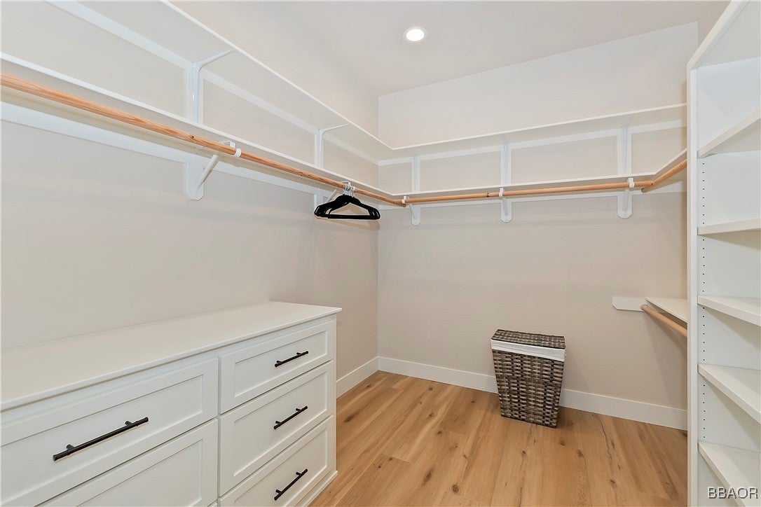 Big Bear Lake, California, 92315, United States, 5 Bedrooms Bedrooms, ,6 BathroomsBathrooms,Residential,Active,1985550