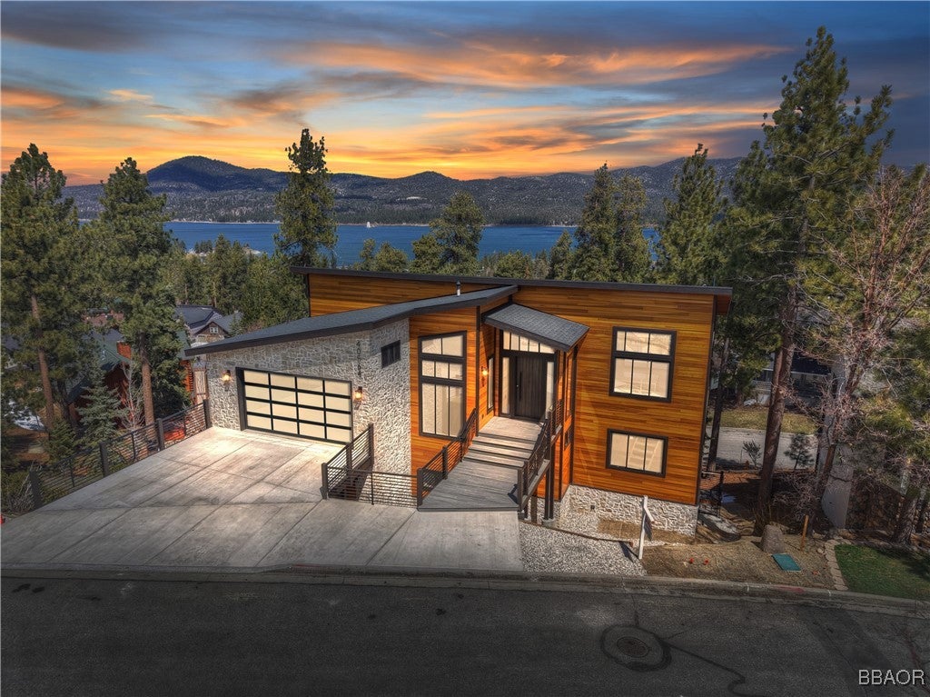 Big Bear Lake, California, 92315, United States, 5 Bedrooms Bedrooms, ,6 BathroomsBathrooms,Residential,Active,1961944