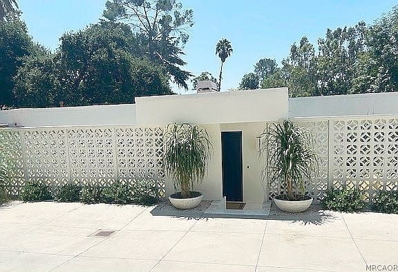 Pasadena, California, 91105, United States, 3 Bedrooms Bedrooms, ,3 BathroomsBathrooms,Residential,Active,2027767