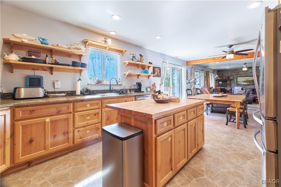 Big Bear Lake, California, 92315, United States, 7 Bedrooms Bedrooms, ,5 BathroomsBathrooms,Residential,Active,1824514