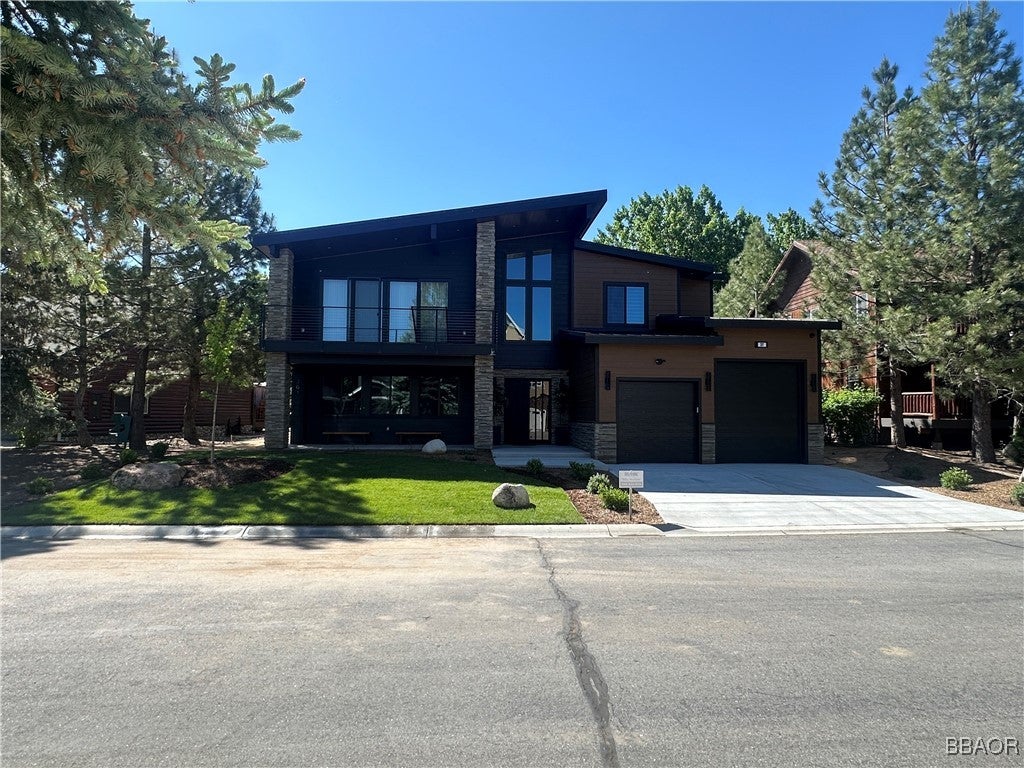 Big Bear Lake, California, 92315, United States, 5 Bedrooms Bedrooms, ,6 BathroomsBathrooms,Residential,Active,1985550