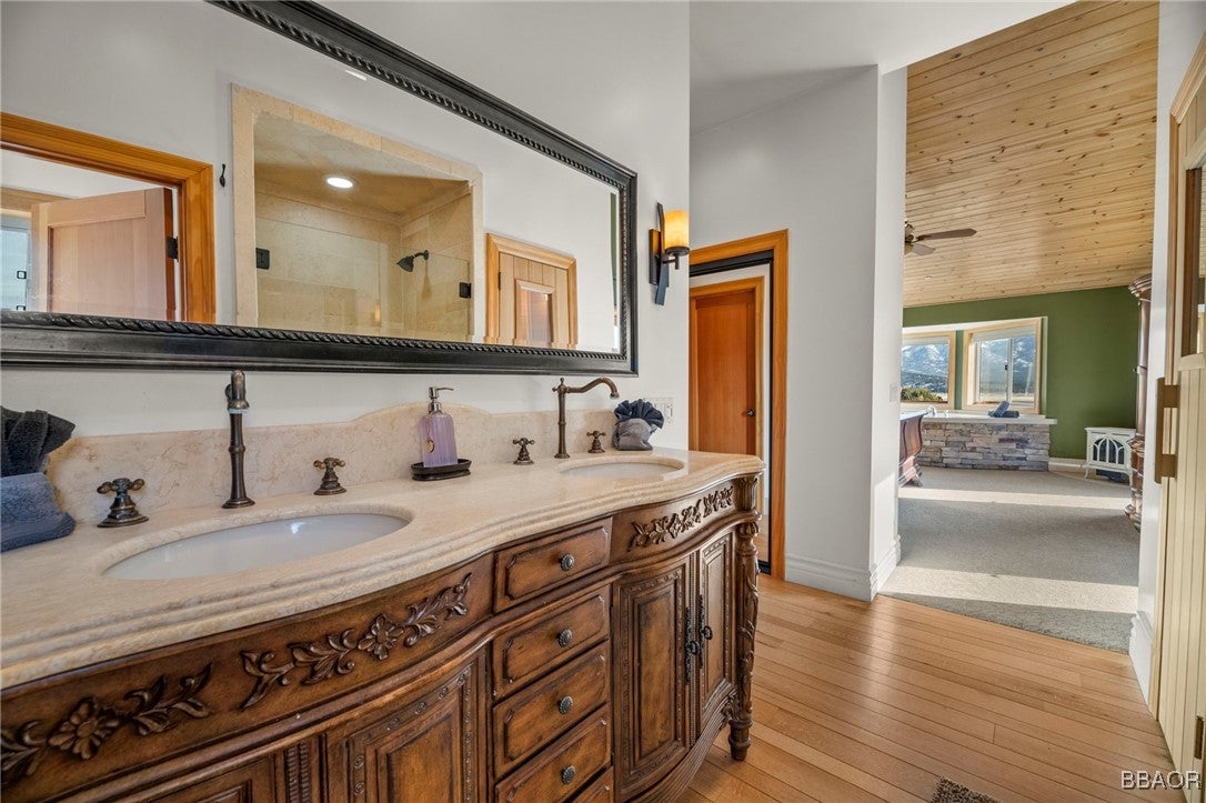 Big Bear City, California, 92314, United States, 5 Bedrooms Bedrooms, ,5 BathroomsBathrooms,Residential,Active,1745604