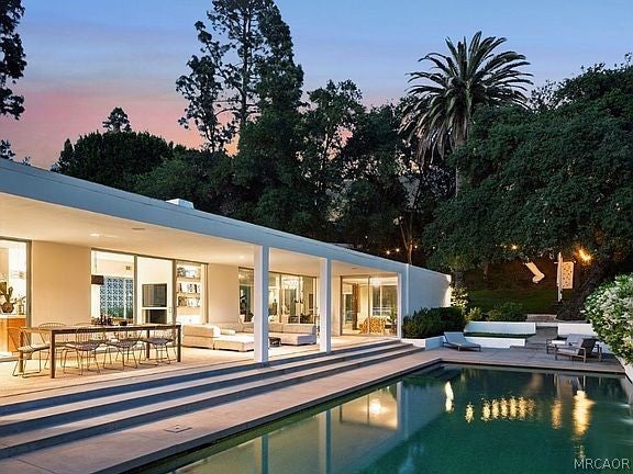 Pasadena, California, 91105, United States, 3 Bedrooms Bedrooms, ,3 BathroomsBathrooms,Residential,Active,2027767