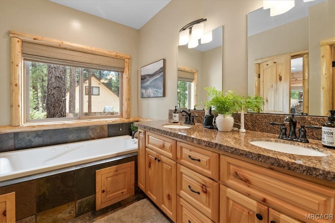 Big Bear Lake, California, 92315, United States, 3 Bedrooms Bedrooms, ,4 BathroomsBathrooms,Residential,Active,1961946